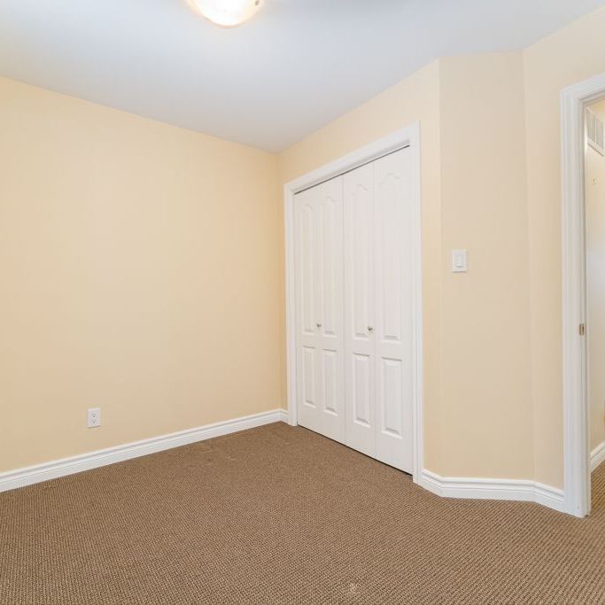 For Lease - 37 Silver Street Unit# 16, Huntsville, Ontario - Photo 1