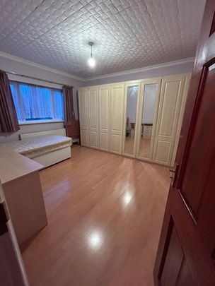 4 bedroom terraced house to rent - Photo 1