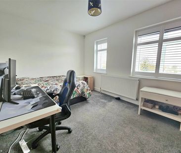 4 bedroom house to rent - Photo 3