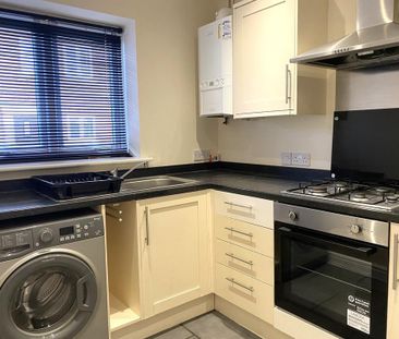 2 bedroom semi-detached house to rent - Photo 2