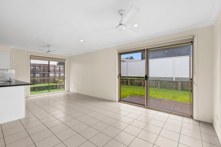 Low Maintenance Convenient Location! - Photo 5