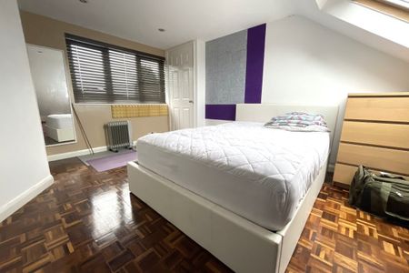 Ridgehurst Avenue - Photo 3