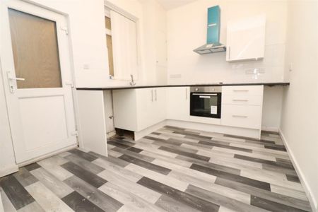 2 bedroom House To Let - Photo 3