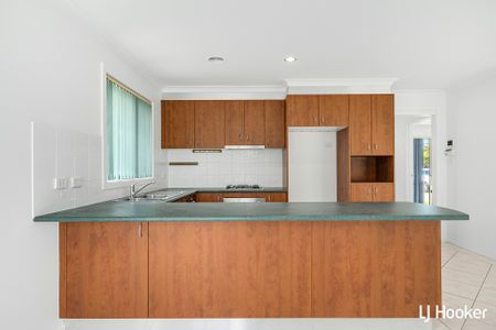 55 Lance Hill Avenue, Dunlop ACT, Belconnen - Photo 2