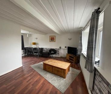 2 bedroom cottage to rent - Photo 2