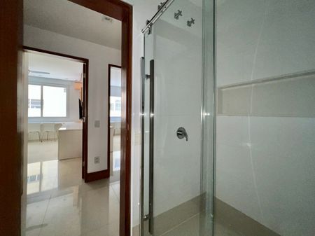Apartamento mobiliado e amplo com linda vista para o mar em Copacabana - Photo 3
