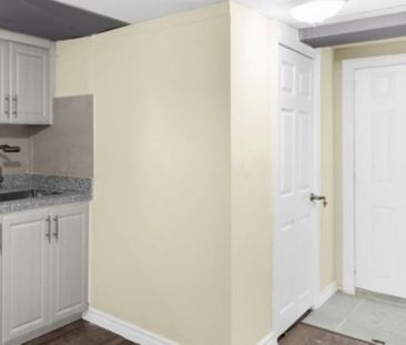 For Lease - 368 Upper Kenilworth Avenue, Hamilton, Ontario - Photo 5