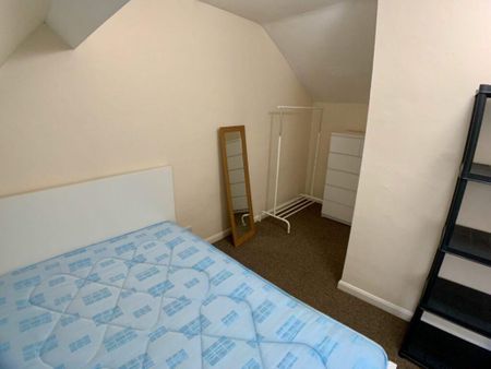 5 bedroom terraced house to rent - Photo 3