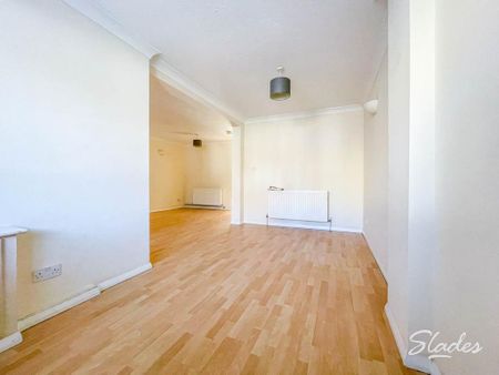 3 bedroom detached house to rent - Photo 3