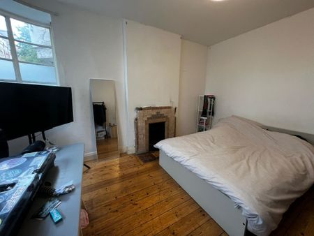 2 Bed Flat, Myrdle Court, E1 - Photo 2