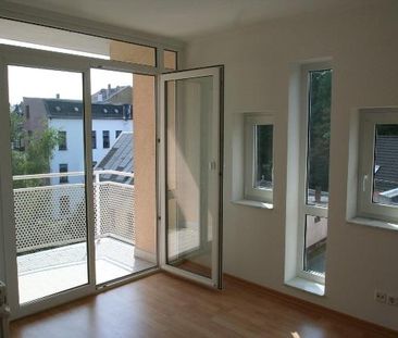 +++ Dreiraumwohnung mit 2 Balkonen und Aufzug +++ - Photo 2