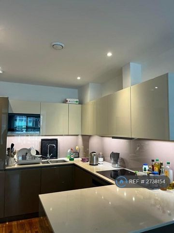 2 bedroom flat to rent - Photo 4