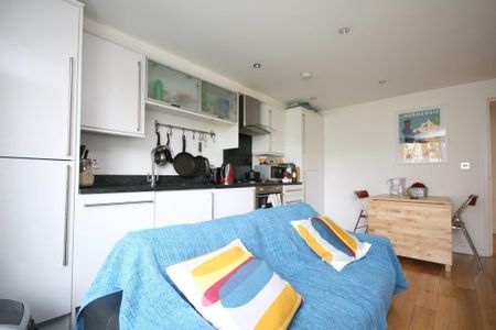 1 bedroom flat to rent - Photo 5