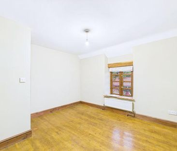 4 bedroom semi-detached house to rent - Photo 5