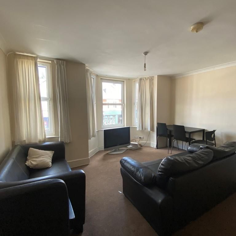 3 bedroom apartment to rent - Photo 1