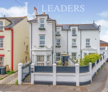 4 bedroom semi-detached to rent Clydesdale Avenue, Chichester PO19 - Photo 3