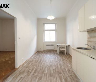 Pronájem bytu 1+1 v osobním vlastnictví 39 m², Praha 2 - Nusle - Photo 3