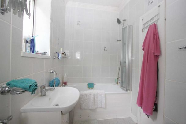 Grange Gardens, Southend On Sea - Photo 1