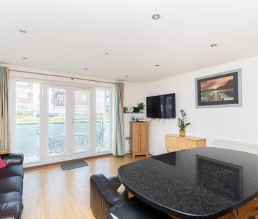 2 bedroom ground floor flat to rent - Photo 3