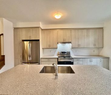 For Lease - 45 Ennerdale Street, Barrie, Ontario - Photo 1