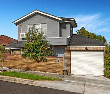 13 Kiama Street, Oak Park VIC 3046 - Photo 2