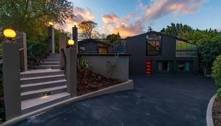 Avonhead, 5 bedrooms - Photo 5