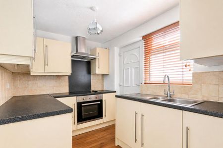 2 bedroom terraced house to rent - Photo 4