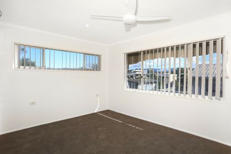 PRIME LOCATION - Photo 3