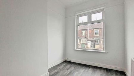 Verney Road, Royton, OL2 - Photo 3