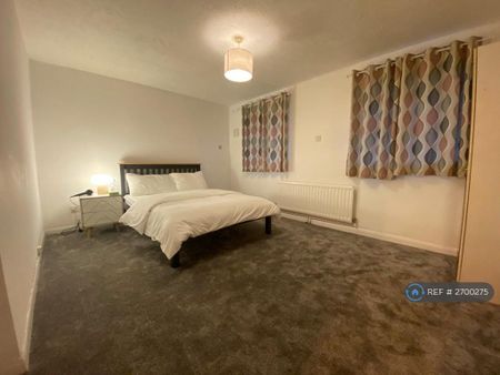 2 bedroom maisonette to rent - Photo 4