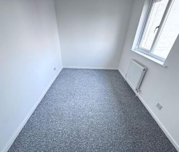 2 bedroom semi-detached house to rent - Photo 3