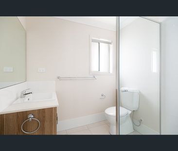 1/10 Brushworth Dr, Edgeworth, NSW 2285 - Photo 6