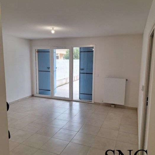 T2 AVEC GRANDE TERRASSE ET PARKING DOUBLE - Photo 1