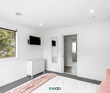 Premium Private Room with Balcony, Ensuite & Kitchenette I Couples ... - Photo 2