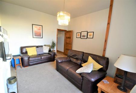 2 bedroom end of terrace house to rent - Photo 3