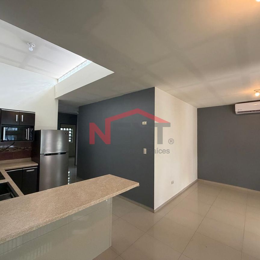 Casa en Renta en Villas de San José Saltillo | 3 Recámaras | Cocina Equipada | Cochera 2 Autos - Photo 1
