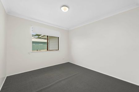 89 Ruthven Street, HARLAXTON - Photo 3