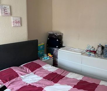 2 Bed Terraced House, Valencia Road, M7 - Photo 5