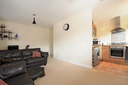 2 bedroom apartment to rent - Photo 2