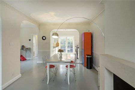 4 bedroom end of terrace house to rent - Photo 5