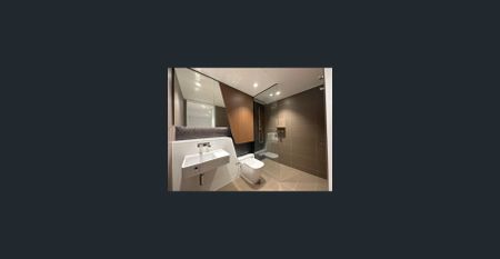 Near new one bedroom apartment in central park ***unfurnished, bill not included*** - Photo 5