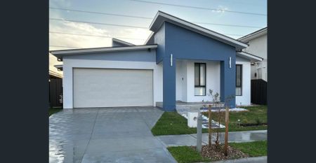 Welcome to Your Modern Oasis! - Photo 3