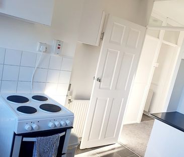 Room in a Shared Flat, Plaistow Road, E15 - Photo 1