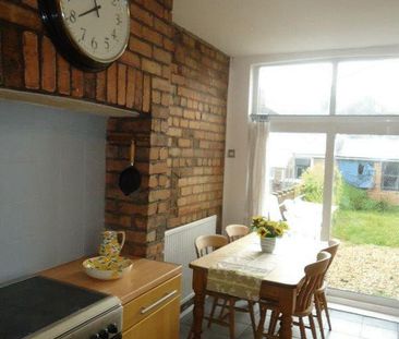 4 bedroom terraced house to rent - Photo 3