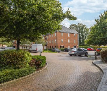 Woodfield Road, Woodfield Lodge Woodfield Road, RH10 - Photo 4