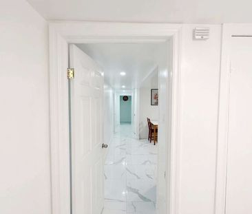 For Lease - 115 Mintwood Drive, Toronto, Ontario - Photo 3