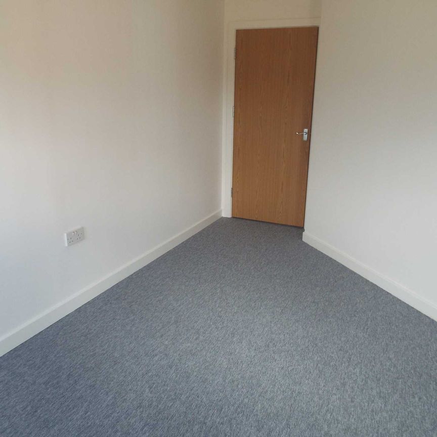 Price £900 pcm - Available 25/11/2024 - Unfurnished - Photo 1