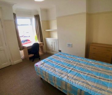 4 bedroom terraced house to rent - Photo 2