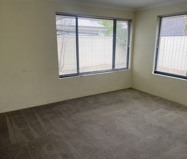 Gorgeous Gated Property! - Photo 5