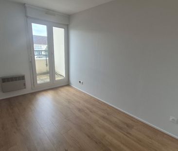 Location Appartement 2 pièces 47m² LILLE 59000 - Photo 3